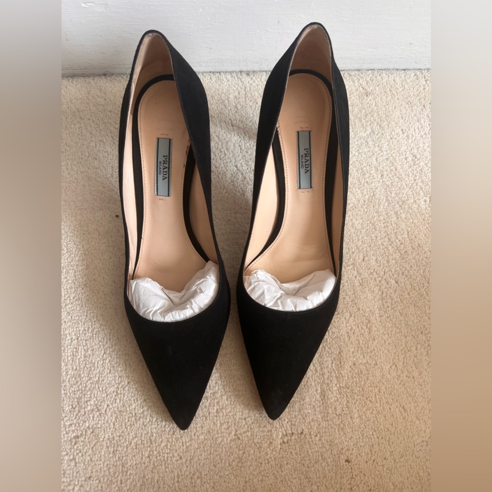 Prada Black Pointed Toe Suede Pumps